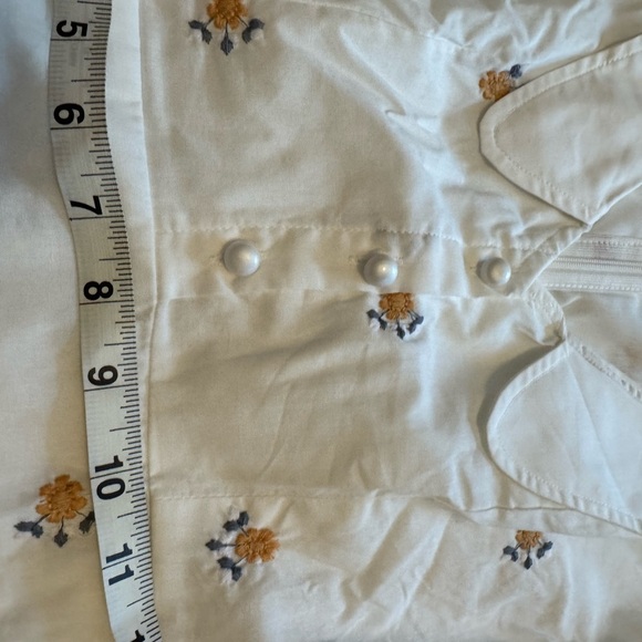 White Floral Embroidered Dress - Picture 3 of 6